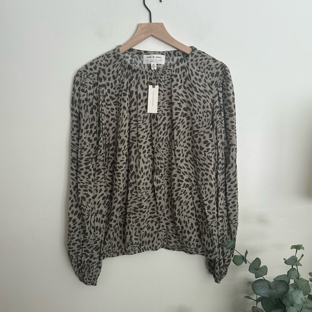 Anthropologie Cloth and Stone Leopard Print Green Neutral Women's Top XL NWT